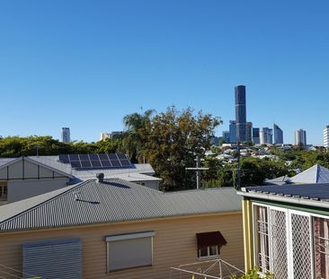 Charming One-Bedroom Flat in Prime Paddington Location - Photo 4