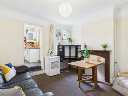 3 bedroom terraced house to rent - Photo 3