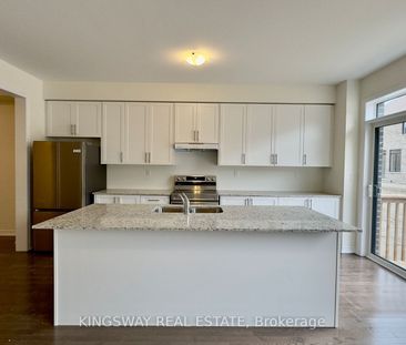 For Lease - 16 Blick Crescent, Aurora, Ontario - Photo 2
