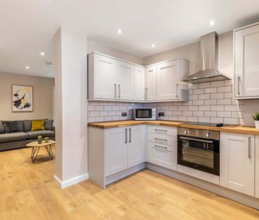 18 Hartley Grove, Leeds, LS6 2LD - Photo 4