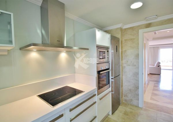 Luxury 2 bedrooms Penthouse Duplex for rent in Nueva Andalucia