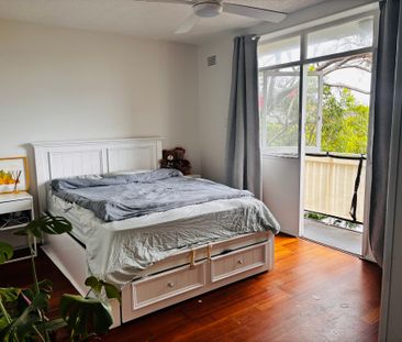 Furnished One Bedroom Apartment Located in the Heart of Kensington - Photo 4