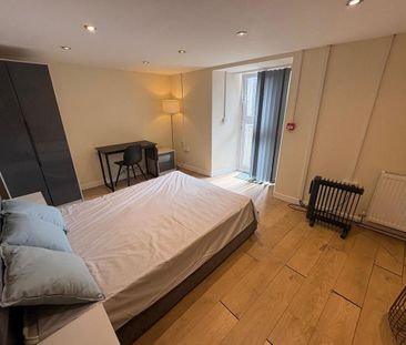 4 bedroom flat to rent - Photo 3