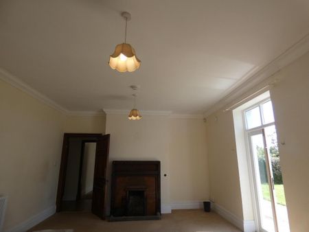 6 bedroom detached house to rent - Photo 3