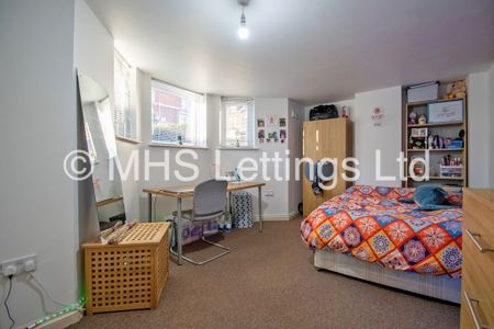 4 Bedroom Flat for rent in Regent Park Avenue - Photo 5
