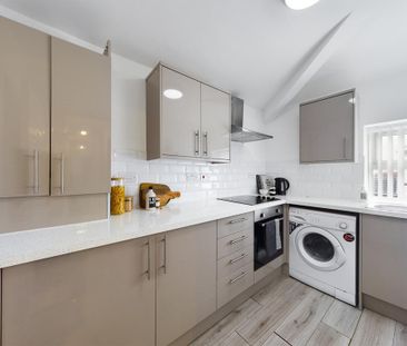 1 bedroom in a house share to rent - Photo 4