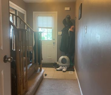 For Lease - 27 Newport Crescent, Hamilton, Ontario - Photo 5