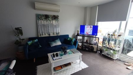 Sandringham - Photo 2