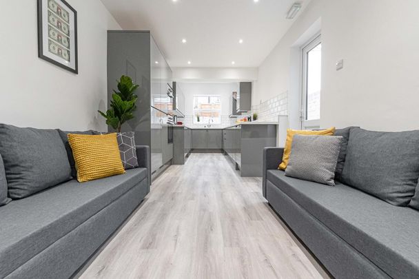 7 bedroom terraced house to rent - Photo 1