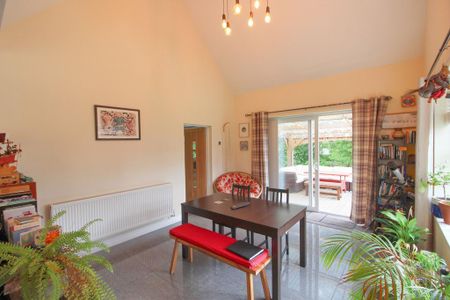 3 bedroom detached bungalow to rent - Photo 5