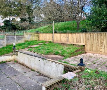 3 bedroom Three Bedroom House to rent - Photo 4