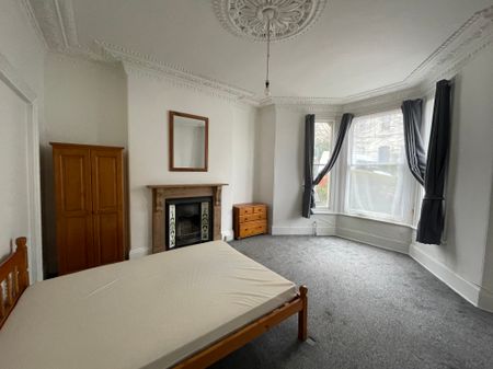 27 Beatrice Avenue - Photo 2