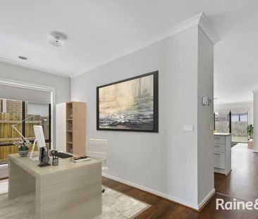 MODERN 4 BEDROOM HOME - Photo 5