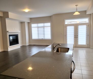 For Lease - 44 Settlers Road, Oakville, Ontario - Photo 3