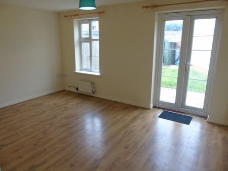 3 bedroom link detached house to rent - Photo 4