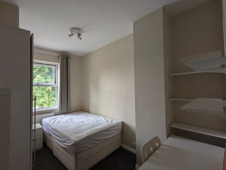 52, Third Avenue, Melrosegate - Photo 2