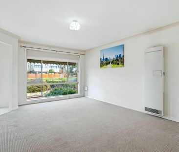 Comfortable & Convenient Living - Photo 2