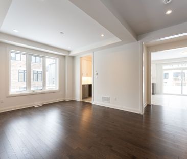 For Lease - 5 Mayflower Gardens, Adjala-Tosorontio, Ontario - Photo 2