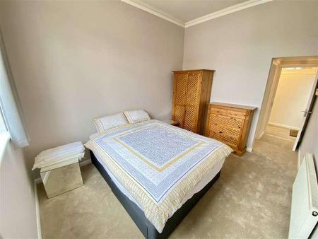 Double Bedroom Apartment Plus ? For Bills, HA8 - Photo 4