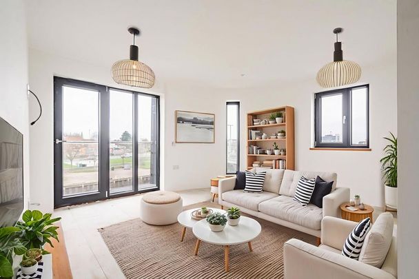 2 bedroom penthouse to rent - Photo 1