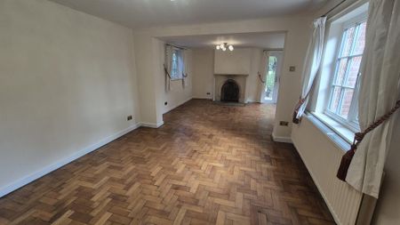 4 bedroom detached house to rent - Photo 4