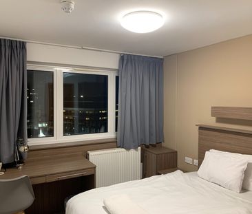 Room in a Shared Flat, Blackshaw Road, SW17 - Photo 5