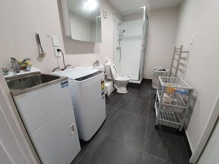 Studio for working professional or student - Photo 2