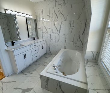 For Lease - 13 Joseph Salsberg Lane, Toronto, Ontario - Photo 5