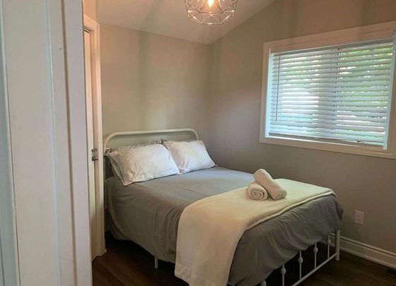 For Lease - 11 13th St S Street, Wasaga Beach, Ontario - Photo 1