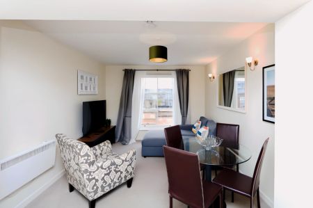 1Bedrooms, 1Bathrooms - Photo 3