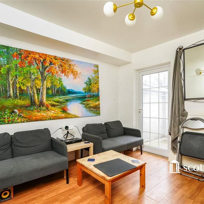 5 bedroom house to rent - Photo 1