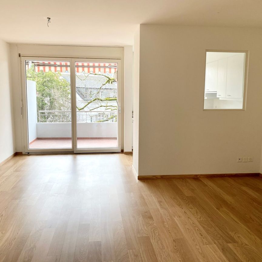Moderne 2 1/2 Zimmer-Wohnung an zentraler Lage - Photo 1