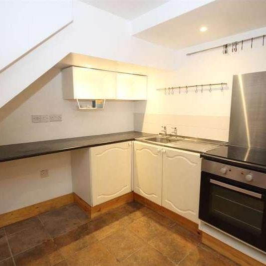 Flat B, Preston Street, Faversham, ME13 - Photo 1