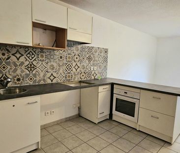 Location Appartement 2 pièces 46m² LE LUC 83340 - Photo 3