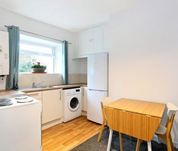 Keighley Road, Halifax - Photo 3