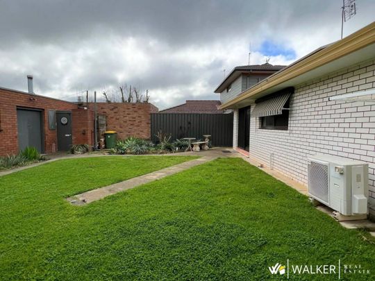 $450.00 per week - Photo 1