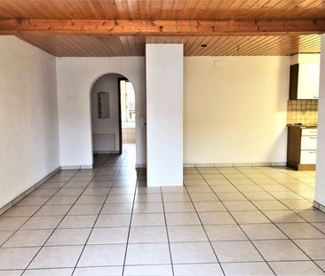 Gemütliche 3.5-Zimmerwohnung in ruhigem Mehrfamilienhaus in Welsche... - Photo 1