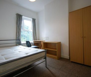 4 bedroom terraced house to rent - Photo 2