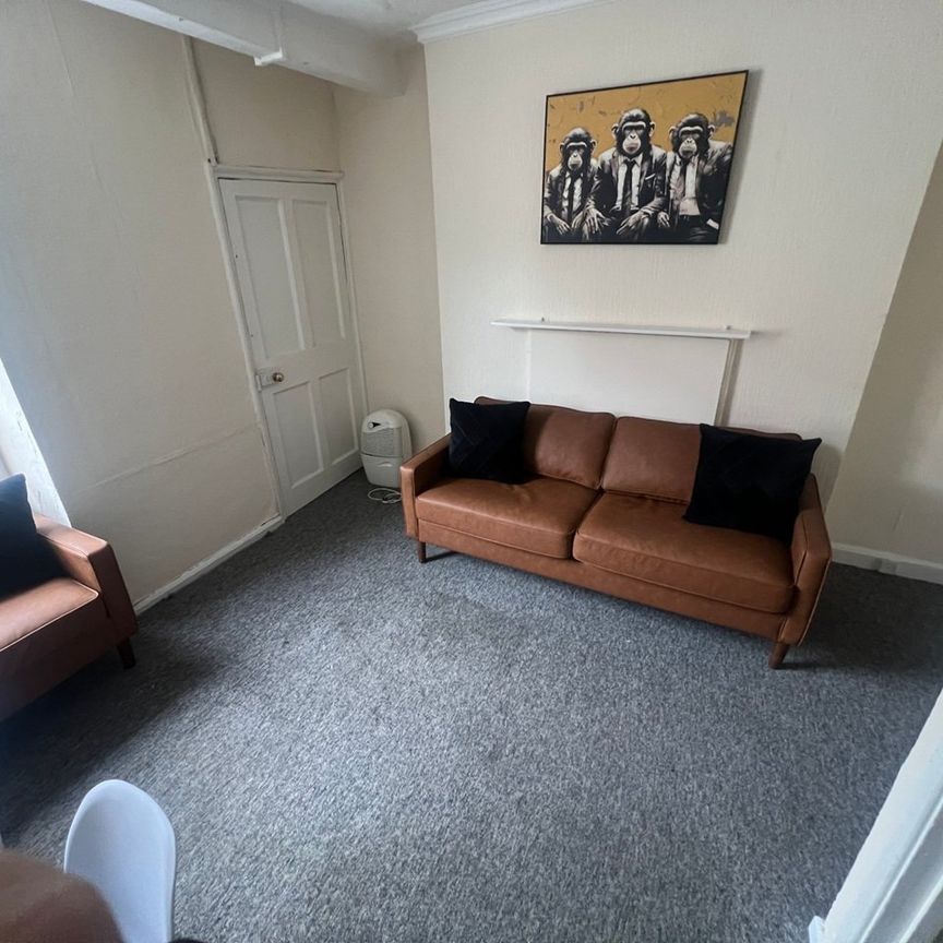 Room in a Shared Flat, Park Street, BS1 - Photo 1