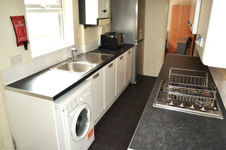 5 bedroom house to rent - Photo 3