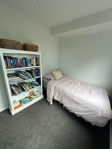 Modern End Unit Townhouse - New home before XMAS - Photo 4