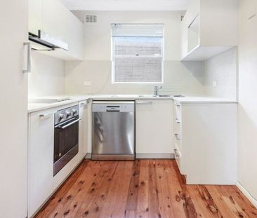 Modern&comma; Refurbished&comma; Split Level Townhouse - Photo 1