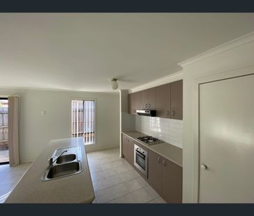 18 Whitehouse Avenue, Truganina, Vic 3029 - Photo 5