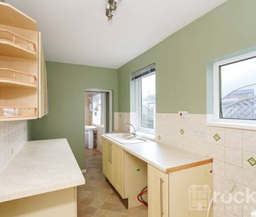 Oxford Road, Maybank, Newcastle Under Lyme, Staffordshire, ST5 - Photo 5