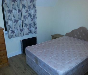 2 Bed Flat, Stratheden Place, RG1 - Photo 3