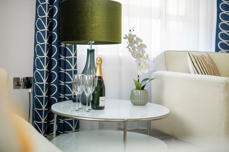 3 Bed Flat, Palmerston Road, W3 - Photo 5