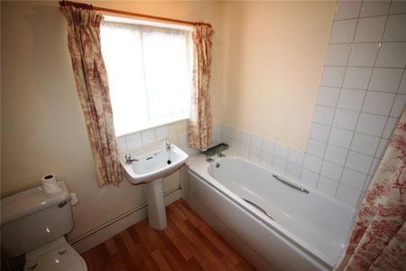 2 bedroom terraced house to rent - Photo 3