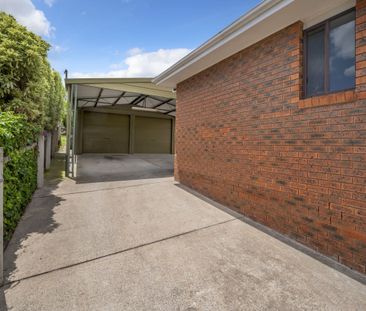 45 Louisa Lawson Crescent, Gilmore Australia - Photo 2