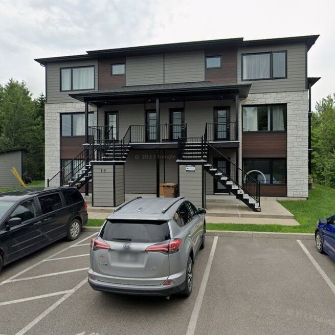 Grand 5 1/2 Disponible Pour Juillet - Photo 1