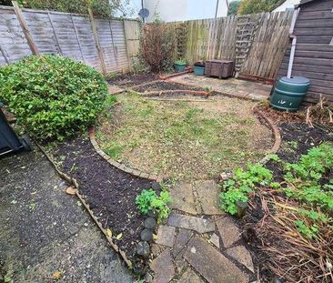 South Street, Crewkerne, TA18 - Photo 2